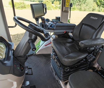 Кабина трактора Fendt 900 Vario MT - кардинально новый уровень комфорта Кабина трактора Fendt 900 Vario MT - кардинально новый уровень комфорта