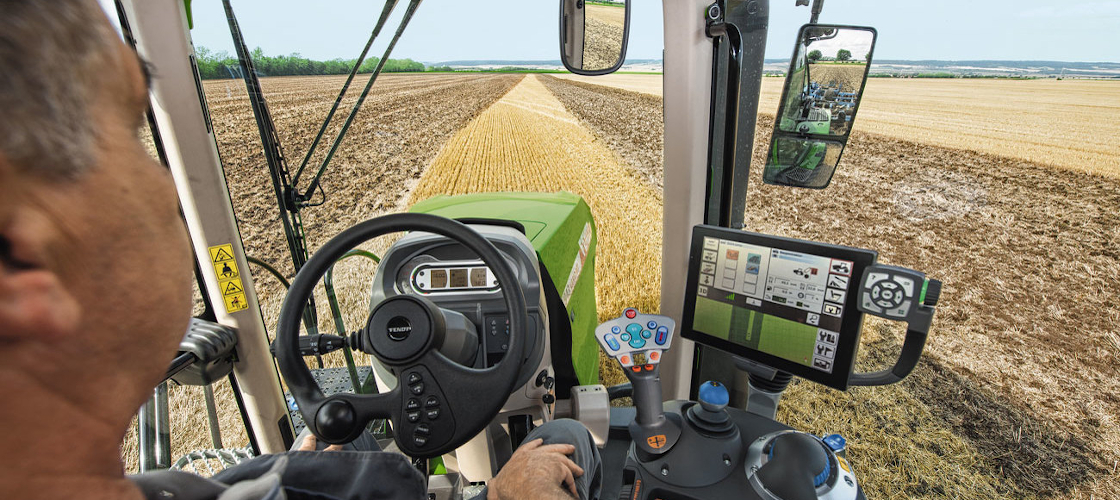Кабина трактора Fendt 900 Vario MT - кардинально новый уровень комфорта Кабина трактора Fendt 900 Vario MT - кардинально новый уровень комфорта