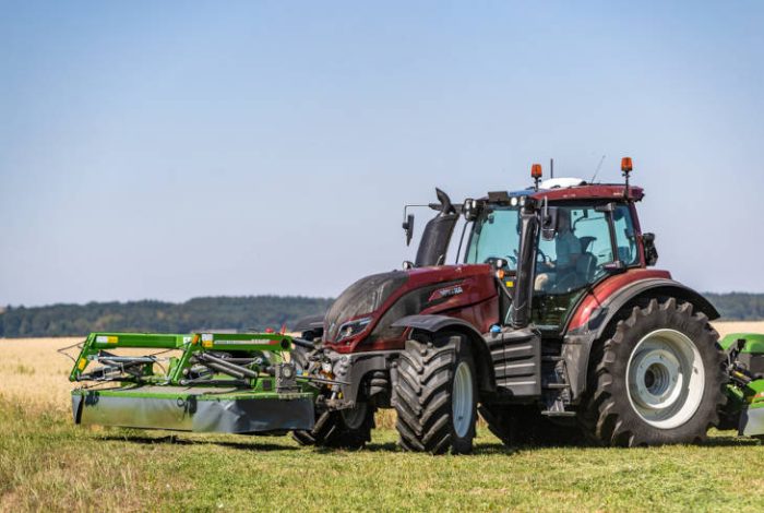 Valtra T-серії CAT Valtra T234A RedLine – слайд