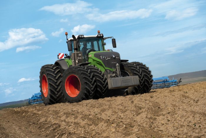 Fendt 1000 Vario Gen3 CAT Fendt 1038 Vario – слайд