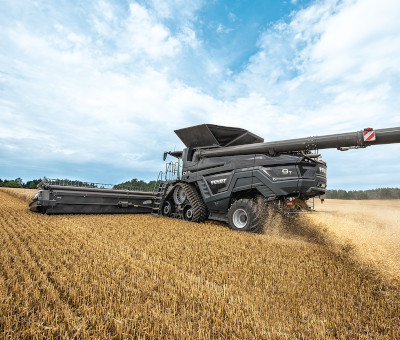 Компанія «Цеппелін Україна» провела демонстрацію комбайна Fendt IDEAL