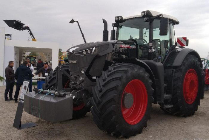 Fendt 900 Vario Gen7 CAT Fendt 933 Vario – слайд