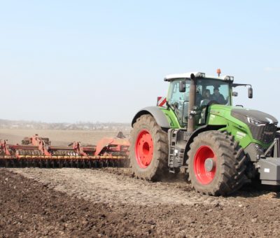 Fendt 1000 Vario Gen3 CAT Fendt 1038 Vario – мініатюра