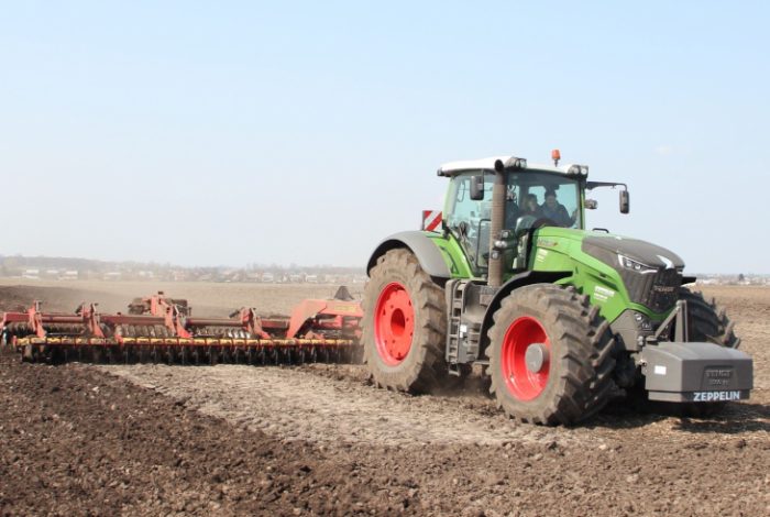 Fendt 1000 Vario Gen3 CAT Fendt 1038 Vario – слайд