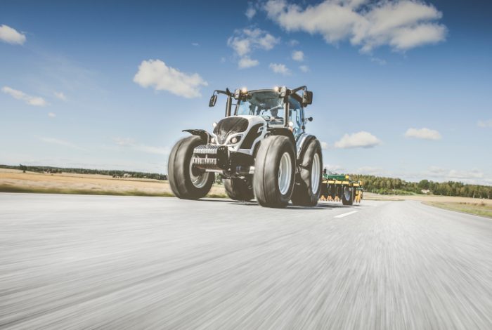 Valtra A-серії CAT Valtra A124LH – слайд