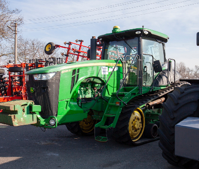 Відеоогляд вживаного трактора John Deere 8335RT