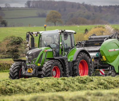 На які характеристики слід звертати увагу при роботі на тракторі Fendt 700 Vario?