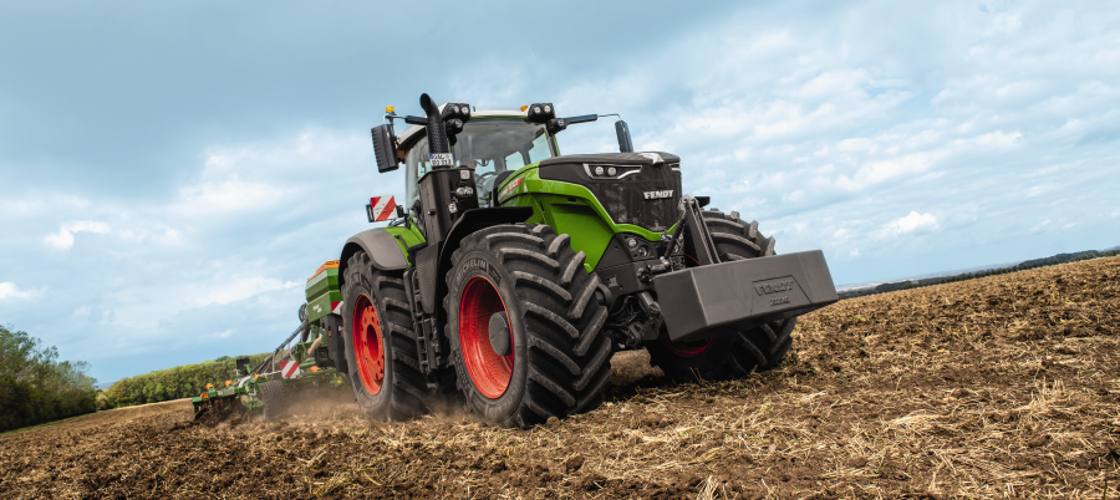 Контракт з агрохолдингом “ІМК” на купівлю тракторів Fendt 1050 Vario<