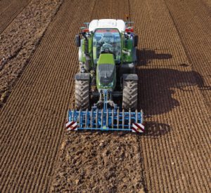 Трактор Fendt 700 Vario – ідеальний для будь-яких робіт