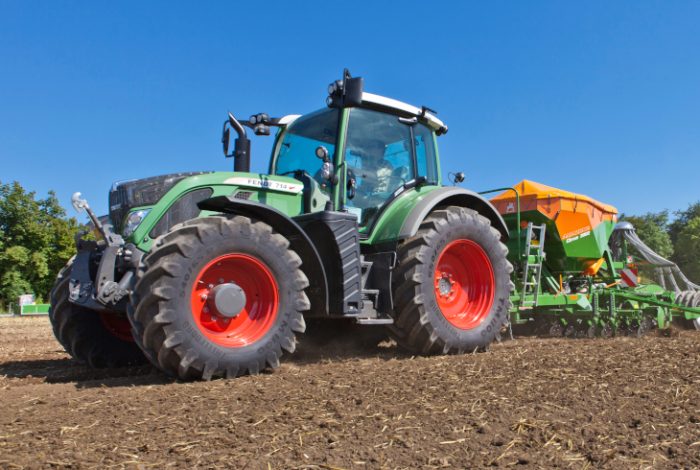 Fendt 700 Vario Gen6 CAT Fendt 714 Vario – слайд