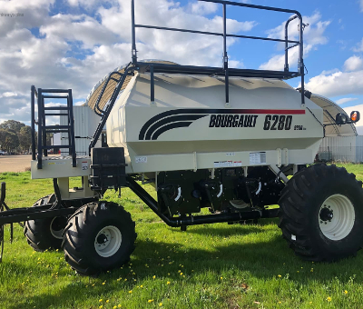 Огляд модельного ряду бункерів Bourgault серії 6000