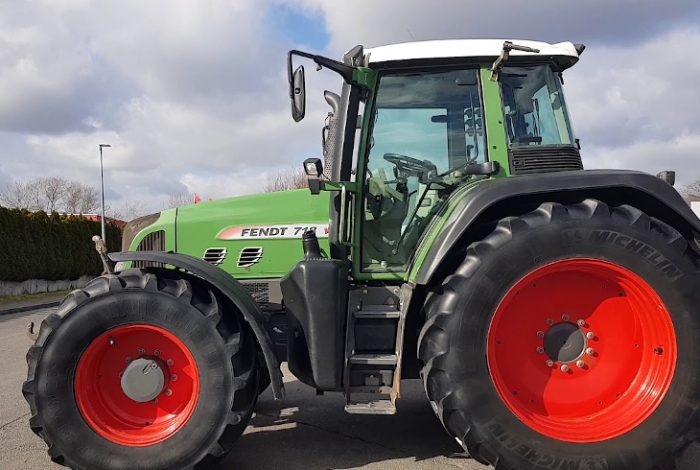 Fendt 700 Vario Gen6 CAT Fendt 718 Vario – слайд