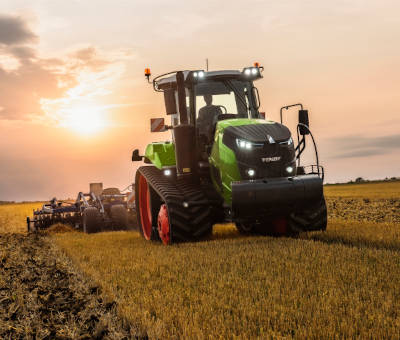 Fendt 900 Vario MT – для тих, хто цінує переваги гусеничних тракторів.