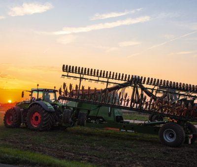 Fendt 1000 Vario Gen3 CAT Fendt 1042 Vario – мініатюра