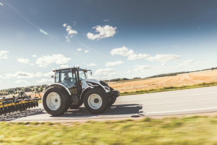 Valtra A-серії CAT Valtra A124LH – слайд