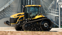 Особливості тракторів Challenger MT700E
