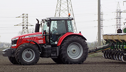 Трактори Massey Ferguson 7600 серії: європейські технології – на українських ланах