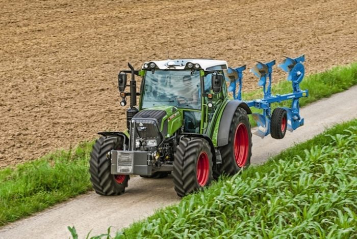 Fendt 200 Vario CAT Fendt 211 Vario – слайд