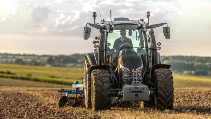 Valtra G-серії CAT Valtra G 115 – слайд