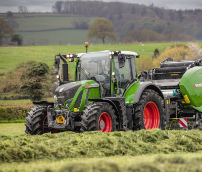 Розумні технології керування в тракторі Fendt 700 Vario