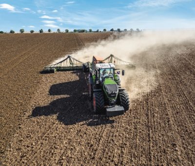 Fendt 1000 Vario Gen3 CAT Fendt 1042 Vario – мініатюра