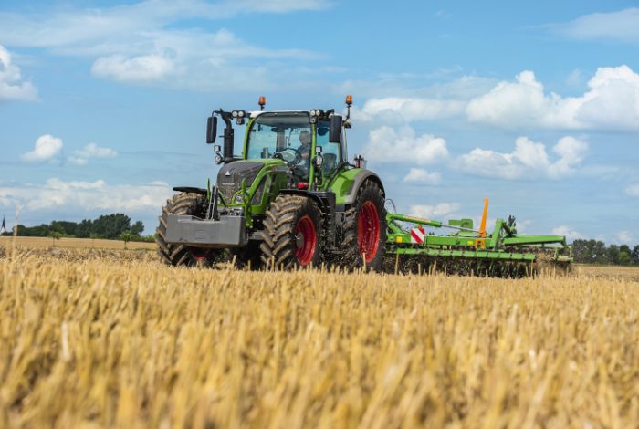 Fendt 700 Vario Gen6 CAT Fendt 714 Vario – слайд