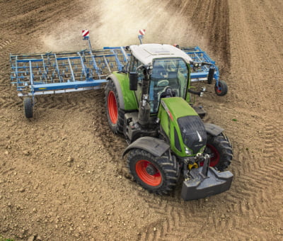 Трактор Fendt 700 Vario – ідеальний для будь-яких робіт Трактор Fendt 700 Vario – ідеальний для будь-яких робіт