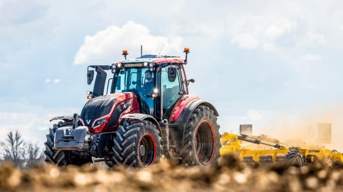 Valtra T-серії CAT Valtra T235 Versu – слайд