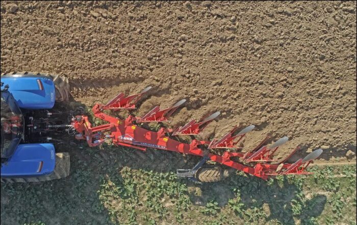 Навісні плуги KUHN MULTI-MASTER CAT KUHN MASTER 153 – слайд