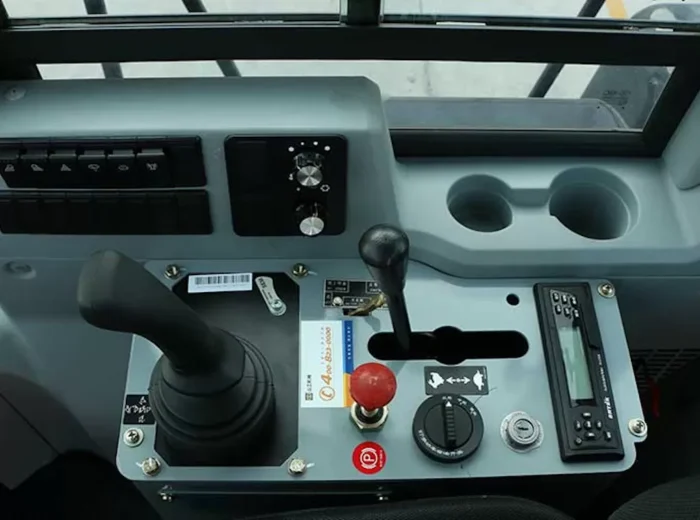 Фронтальні навантажувачі CAT SEM 656D SHL – слайд